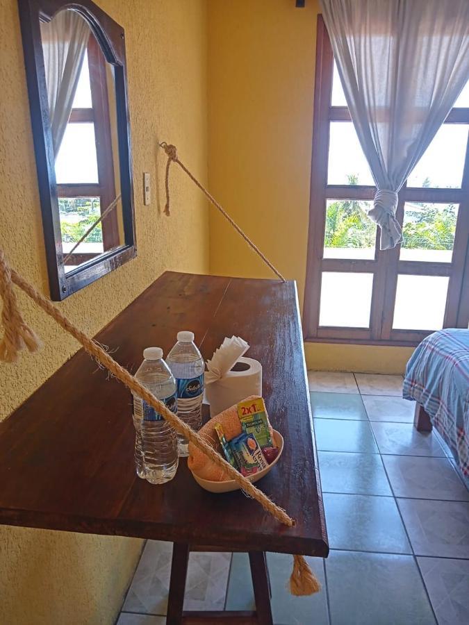 Hotel Casa Juanita Пуерто Ескондидо Екстериор снимка