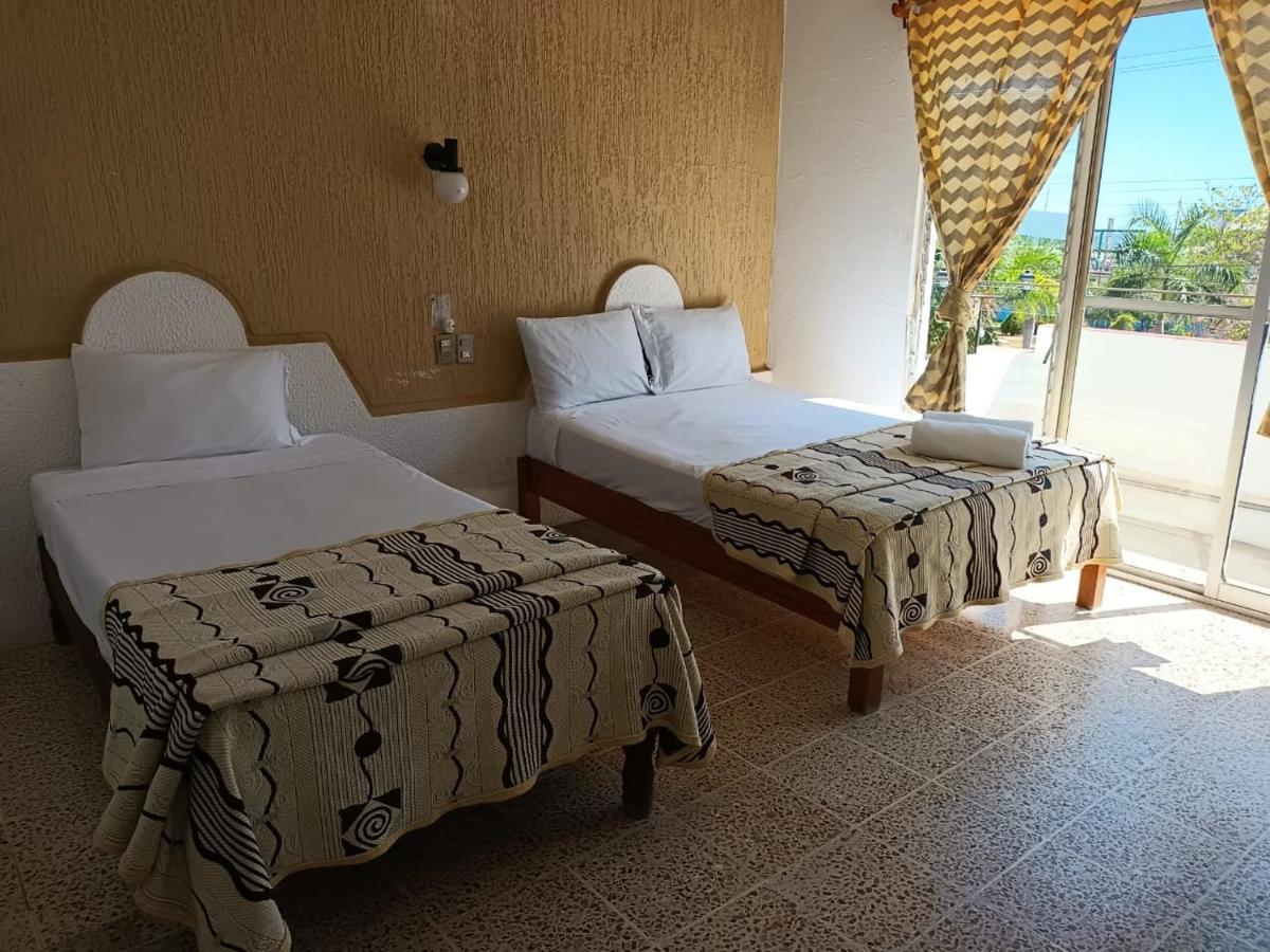 Hotel Casa Juanita Пуерто Ескондидо Екстериор снимка