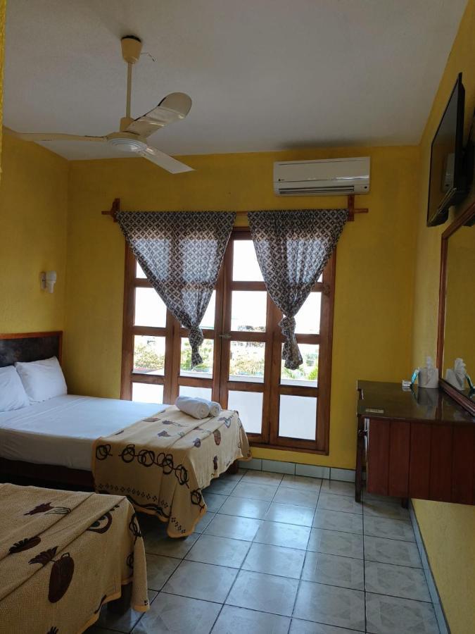 Hotel Casa Juanita Пуерто Ескондидо Екстериор снимка